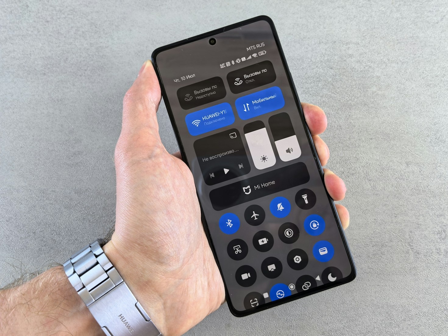 Dark Themes in UI: Advantages and Appeal